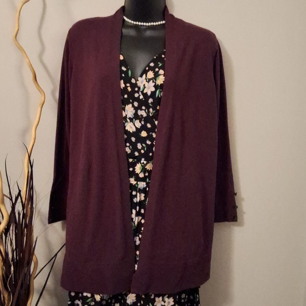 Evolution MAROON CARDIGAN NWT SIZE MEDIUM